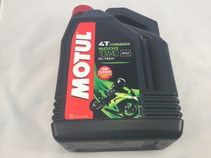 Motul 10w-40 semi syntetisk olje 