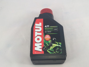 Motul 10w-40 semi syntetisk olje 