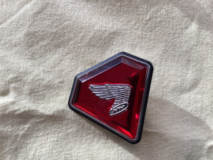 Emblem  Sidedeksel Honda CB750 K0-K1 